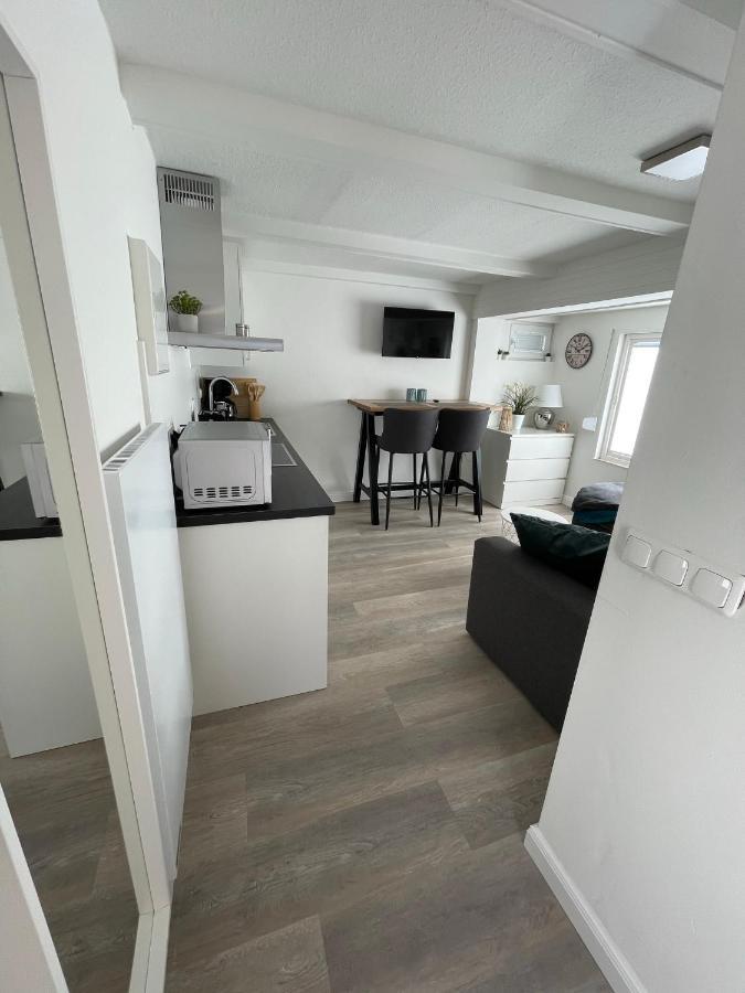 Juna Laboe Esterno foto